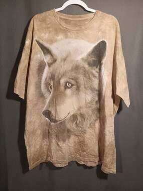 The Mountain Mens 2XL T-Shirt Wolf Wolves Tan Brown Tie Dye Tee Native Head